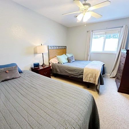 Beach Club Of Oscoda - The Lakeshore Cottage Bagian luar foto
