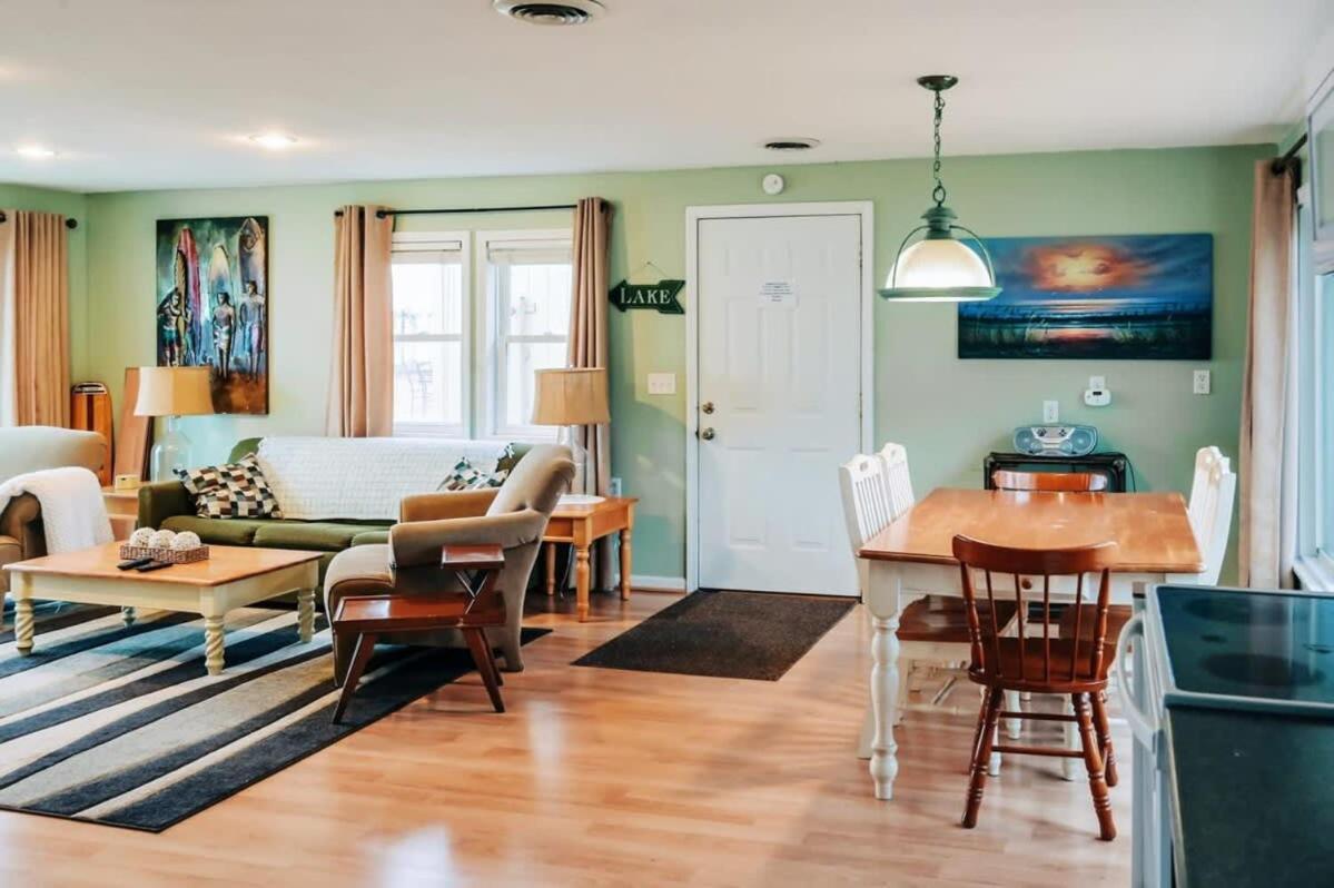 Beach Club Of Oscoda - The Lakeshore Cottage Bagian luar foto